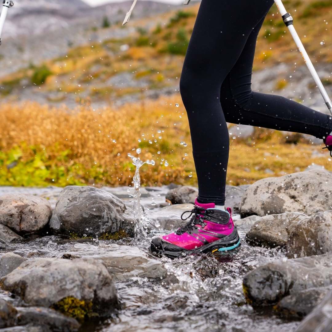 Trailventure 2 WP, vattentäta vandringskängor för dam, vandring ute i naturen