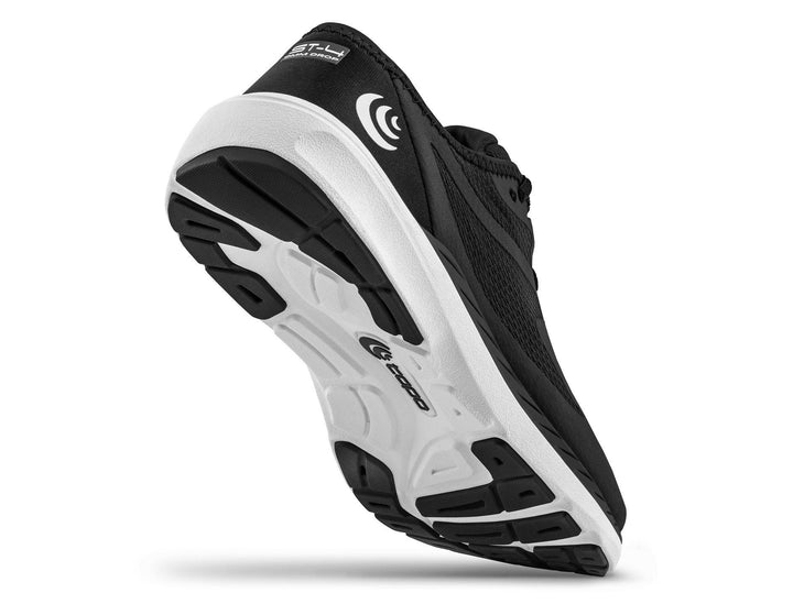 W050.Black-White_06.jpg